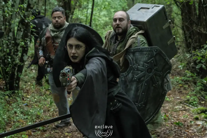 Exclave, scena d'azione nel bosco